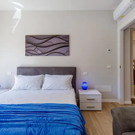 Casa Valentina - Wifi Train Station Parking Daire *