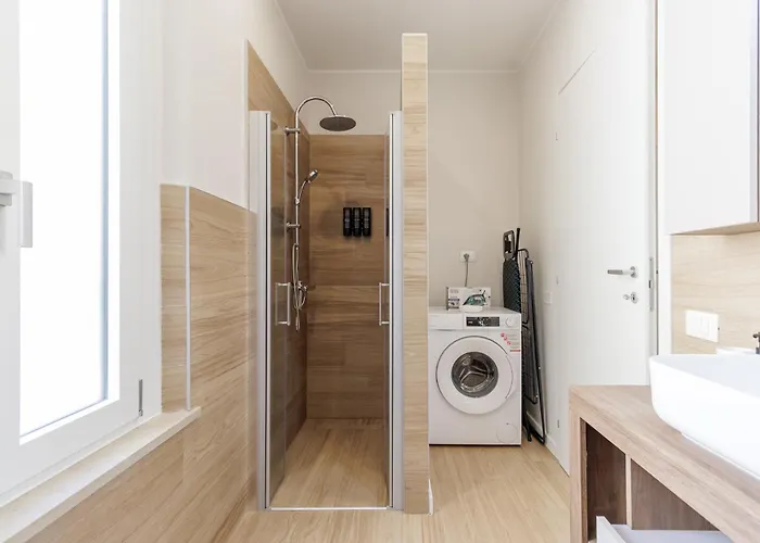 Casa Valentina - Wifi Train Station Parking Apartament